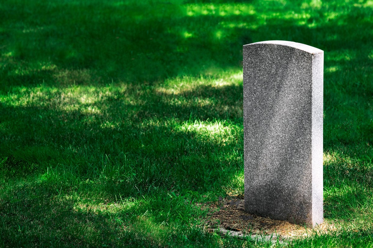 headstone-in-grass